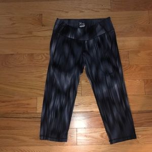 Old navy cropped leggings
